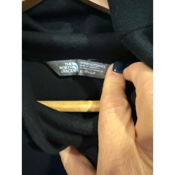 North Face SZ XL black quarter-zip fleece pullover with a kangaroo pocket - Picture 5 of 5